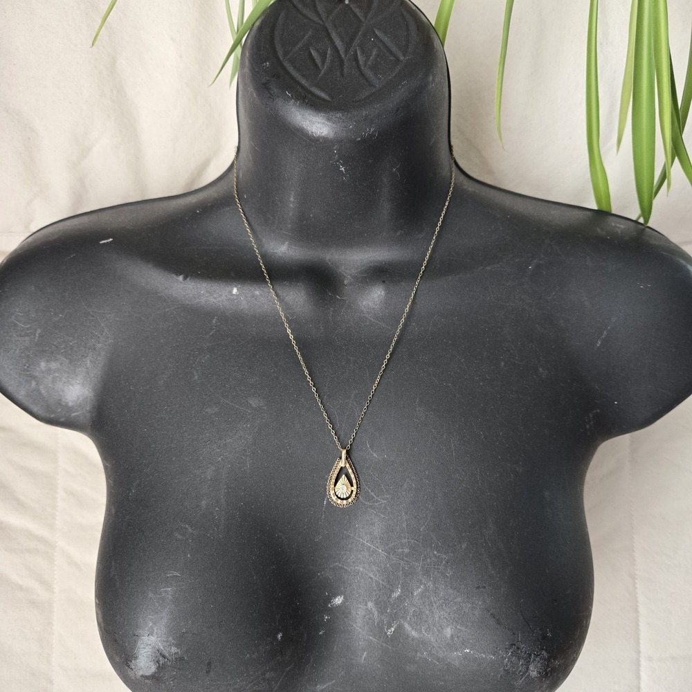 Vintage Gold Filled Teardrop Pendant Necklace Scrollwork Outer Frame By D.E.C.
